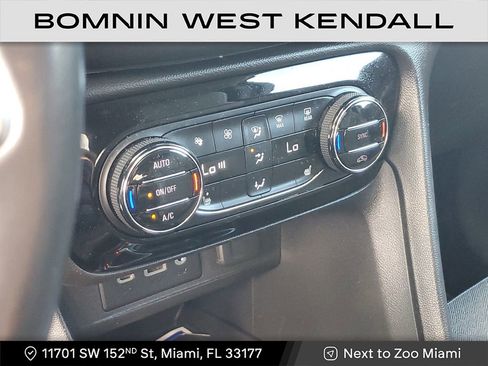 Used 2020 Buick Encore GX Select image 25