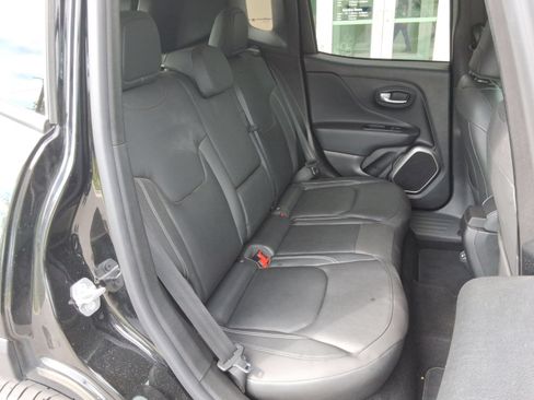 Used 2019 Jeep Renegade Limited w/ UConnect 8.4 Nav Group AWD/4WD image 34