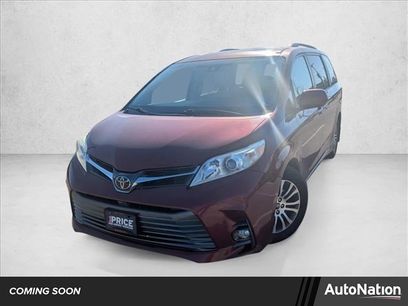 Used 2018 Toyota Sienna XLE Premium