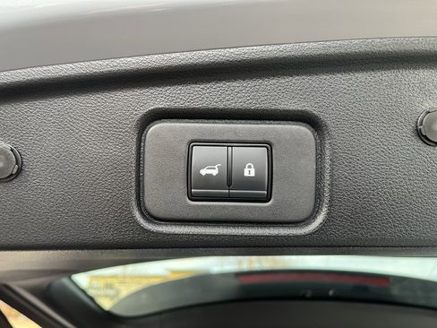 Certified 2024 Nissan Pathfinder Platinum image 36