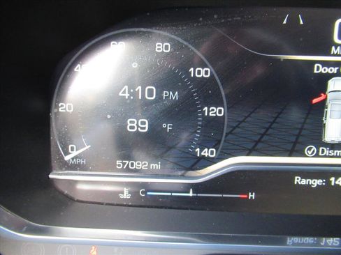 Used 2023 GMC Yukon AT4 image 31