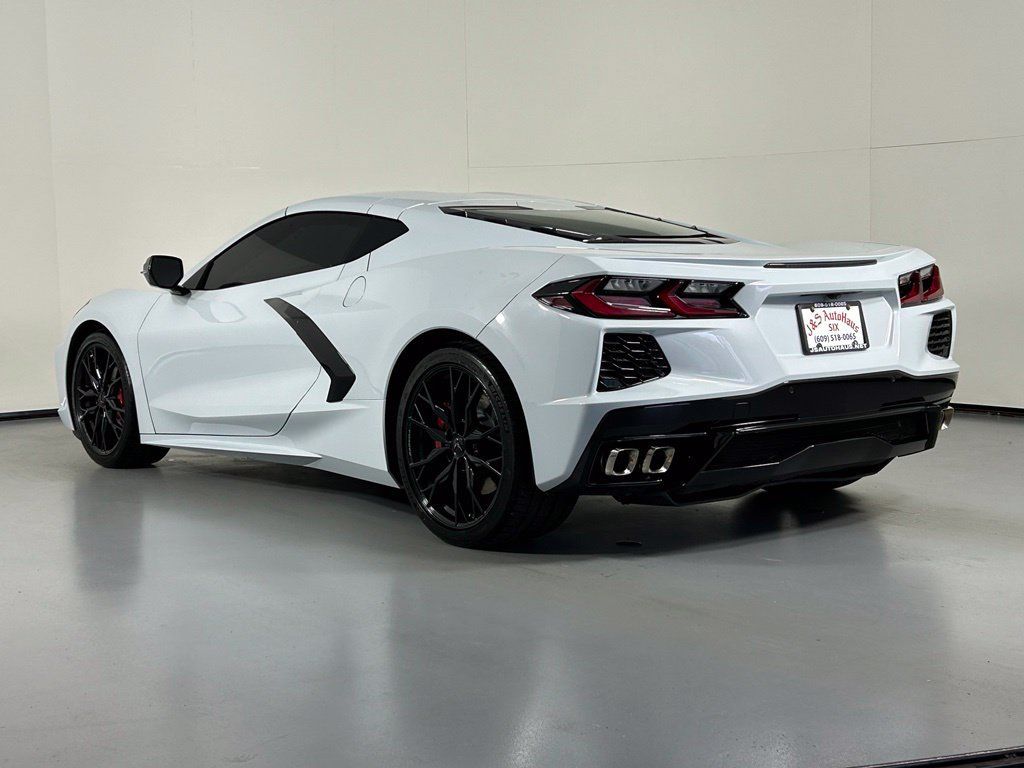 Used 2021 Chevrolet Corvette Stingray Coupe w/ 1LT RWD image 10
