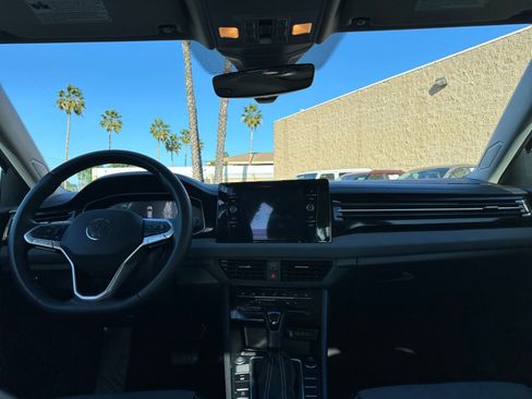 Used 2025 Volkswagen Jetta SE image 35