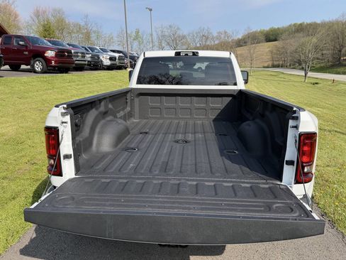 Used 2026 RAM 3500 Big Horn AWD/4WD image 10