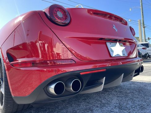 Used 2017 Ferrari California T image 39