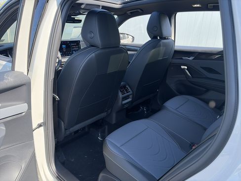 New 2026 Volkswagen Tiguan SE R-Line AWD/4WD image 15