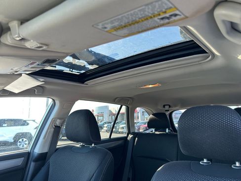 Used 2016 Subaru Outback 2.5i Premium image 30