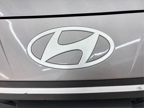 Used 2024 Hyundai Elantra SEL FWD image 33