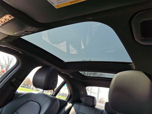 Used 2019 Mercedes-Benz C 300 4MATIC Sedan image 11