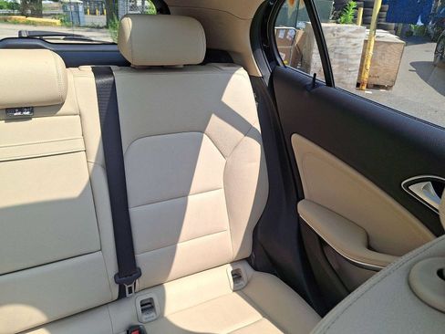 Used 2018 Mercedes-Benz GLA 250 4MATIC image 12