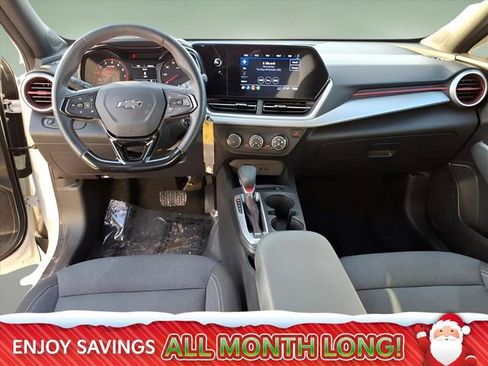 Used 2024 Chevrolet Trax RS image 17