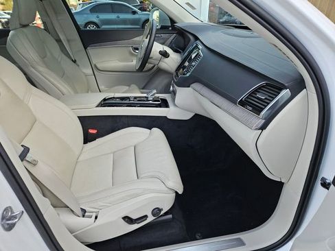 Used 2023 Volvo XC90 T8 Ultimate image 20