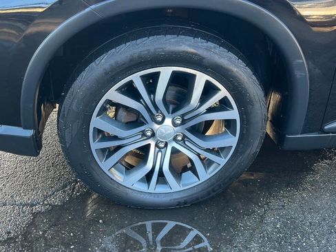 Used 2016 Mitsubishi Outlander SE image 32