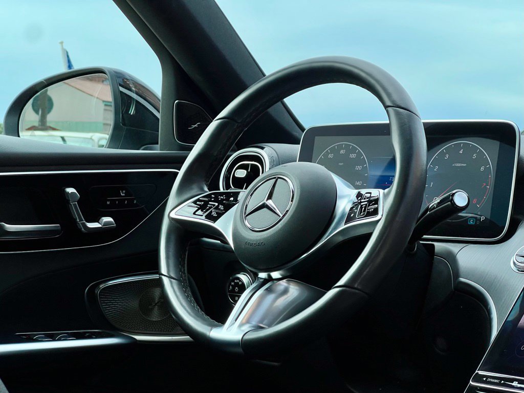Used 2024 Mercedes-Benz C 300 4MATIC Sedan image 9