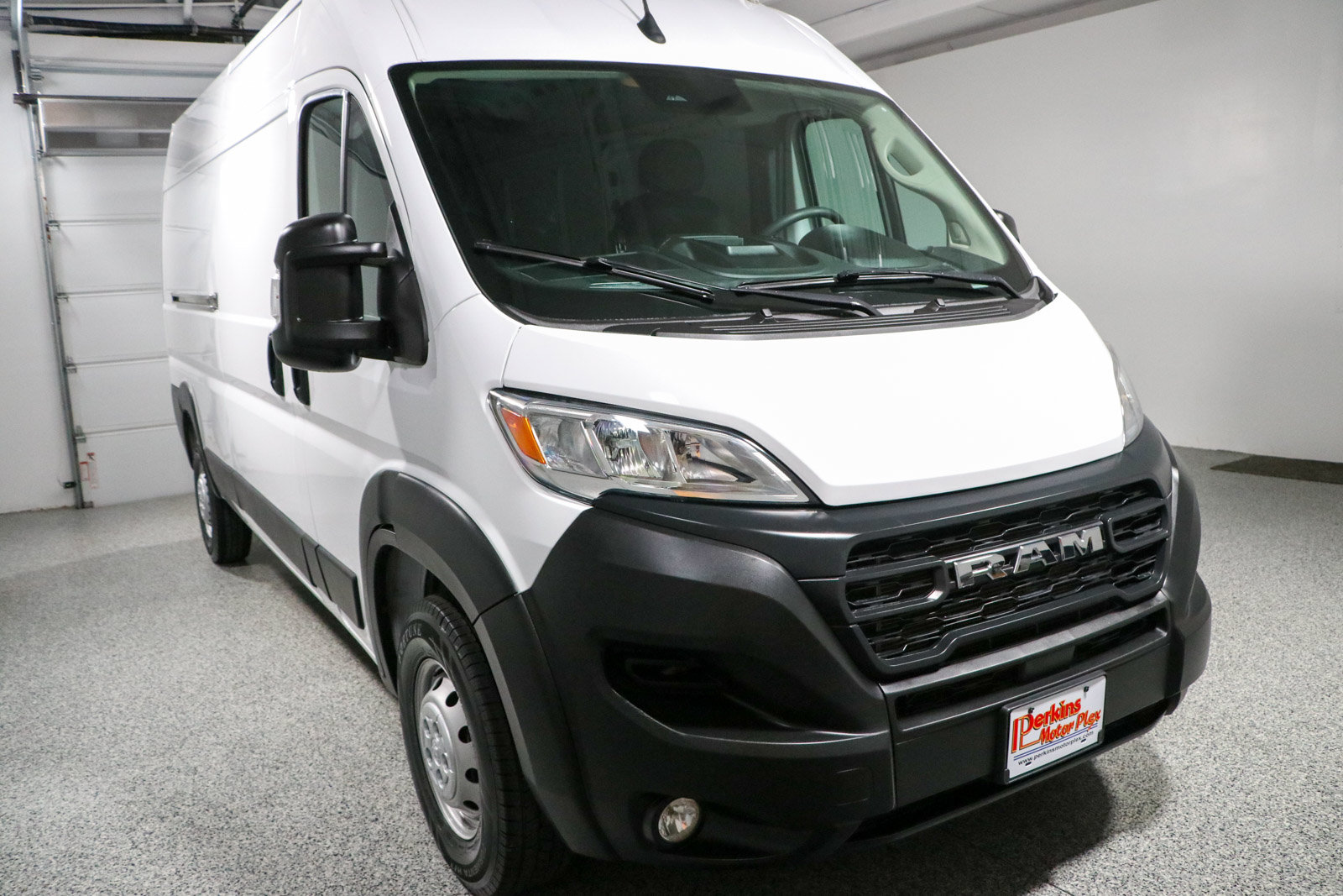 Used 2025 RAM ProMaster 2500 w/ Convenience Group FWD image 5