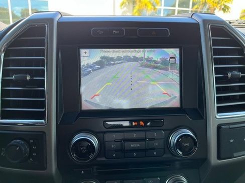 Used 2016 Ford F150 Lariat w/ Equipment Group 502A Luxury image 9