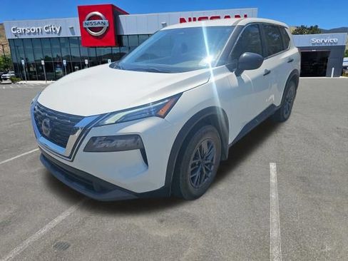 Used 2023 Nissan Rogue S FWD image 3
