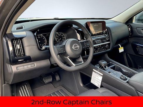 New 2025 Nissan Pathfinder SV w/ SV Premium Package image 11