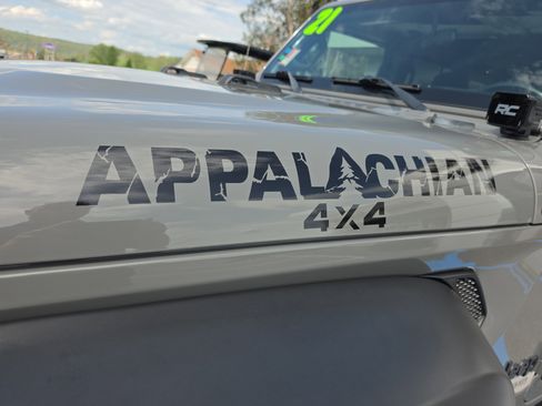 Used 2021 Jeep Wrangler Unlimited Sport AWD/4WD image 12