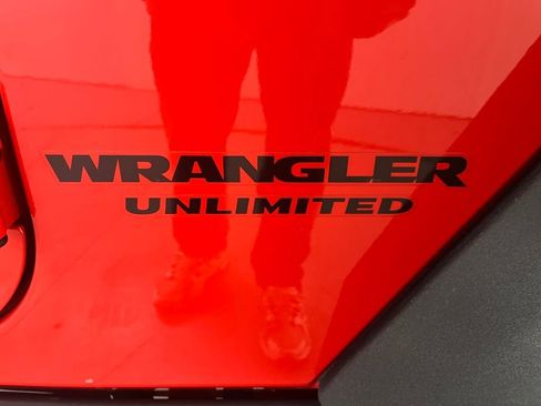 Used 2017 Jeep Wrangler Unlimited Rubicon w/ Connectivity Group image 50