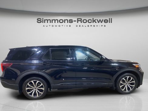 Used 2022 Ford Explorer ST-Line w/ Class IV Trailer Tow Package image 4