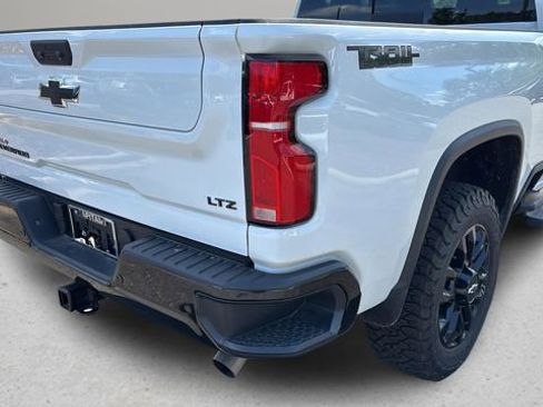 Used 2025 Chevrolet Silverado 2500 LTZ w/ Trail Boss Package AWD/4WD image 33