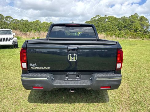 Used 2018 Honda Ridgeline Sport image 4