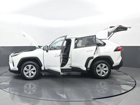 Used 2025 Toyota RAV4 LE FWD image 31