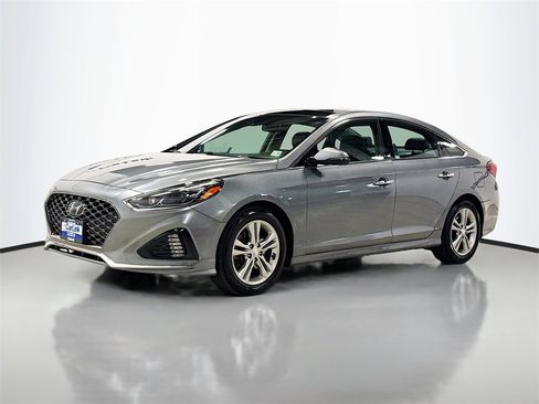 Used 2018 Hyundai Sonata Limited w/ Ultimate Package 07 image 3