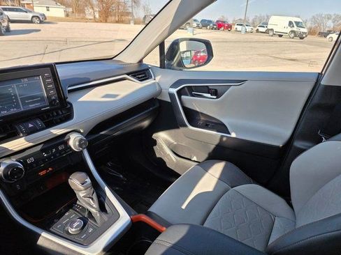 Used 2022 Toyota RAV4 Adventure AWD/4WD image 32