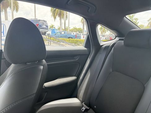 Used 2024 Honda Civic Sport image 13