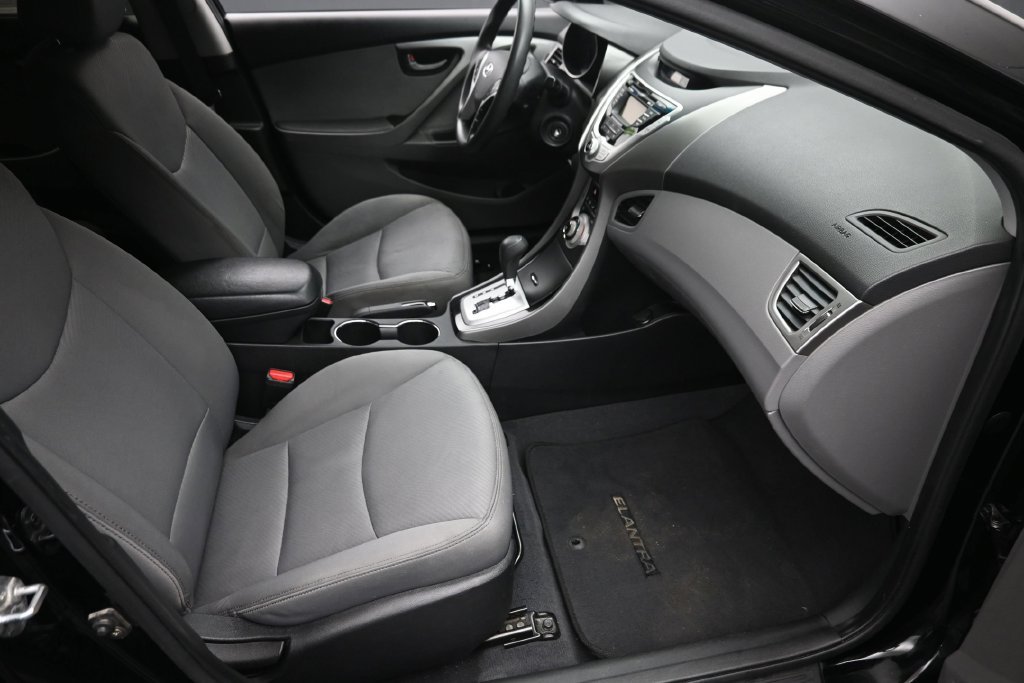 Used 2012 Hyundai Elantra GLS w/ Preferred Pkg 3 FWD image 9