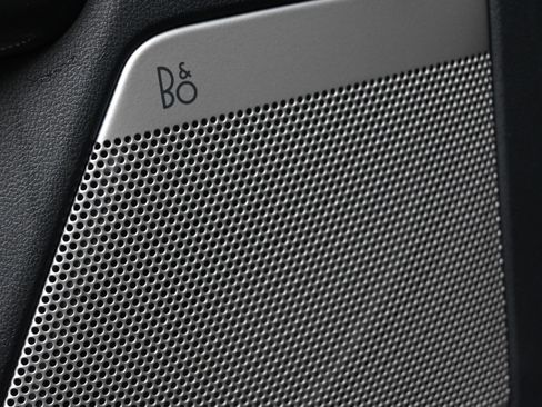 Used 2023 Ford F150 XLT w/ Equipment Group 302A High image 18