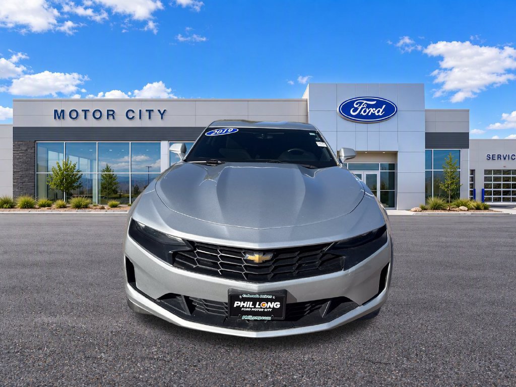 Used 2019 Chevrolet Camaro LT RWD image 2