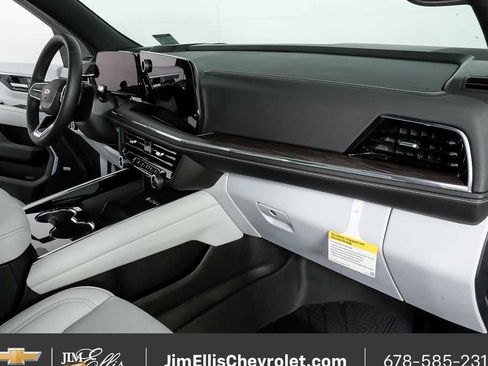 New 2026 Chevrolet Suburban Premier w/ Sun And Tow Package image 25