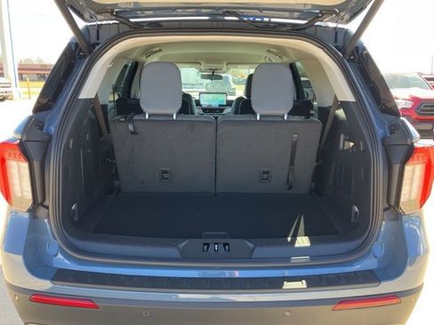 New 2026 Ford Explorer Active w/ Active Comfort Package image 17