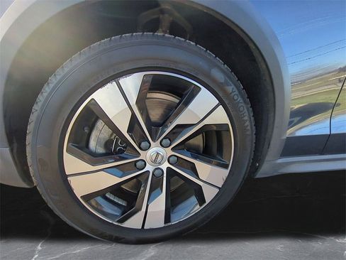 Used 2022 Volvo V60 T5 Cross Country w/ Climate Package image 32