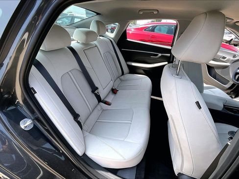 Used 2025 Hyundai Sonata SEL FWD image 25
