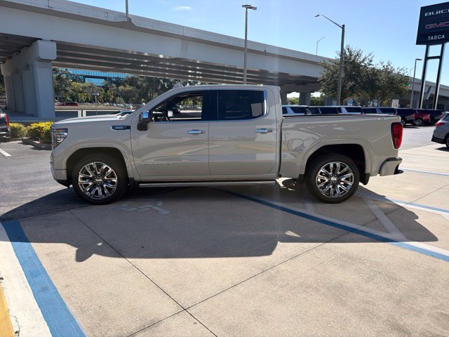 Used 2026 GMC Sierra 1500 Denali AWD/4WD image 4