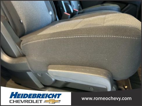 Used 2023 Chevrolet Traverse LT FWD image 34