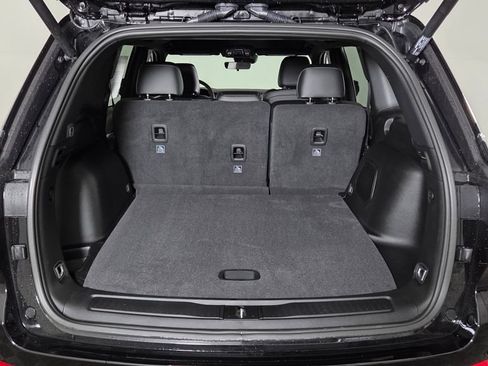 New 2026 Jeep Grand Cherokee Limited AWD/4WD image 9