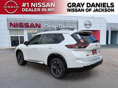 New 2026 Nissan Rogue Platinum w/ Platinum Premium Package image 3