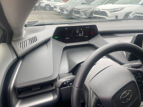 Used 2025 Toyota Prius LE image 34