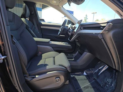 Used 2025 Volvo EX90 Plus w/ Protection Package Premier AWD/4WD image 11