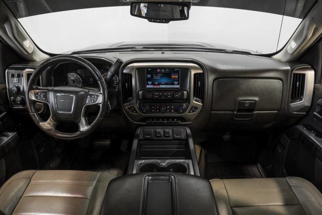 Used 2015 GMC Sierra 2500 Denali w/ Duramax Plus Package AWD/4WD image 17