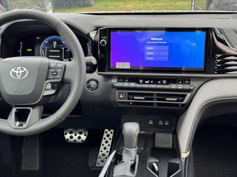 New 2026 Toyota Camry SE image 9