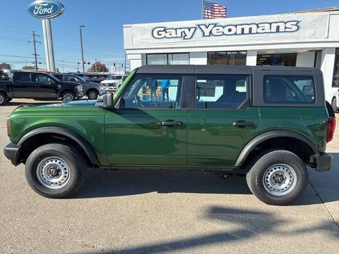 New 2025 Ford Bronco 4-Door image 2