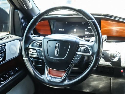 Used 2019 Lincoln Navigator L Reserve AWD/4WD image 25