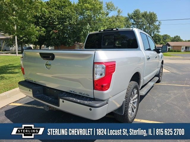 Used 2017 Nissan Titan SL w/ SL Towing Convenience Package AWD/4WD image 3