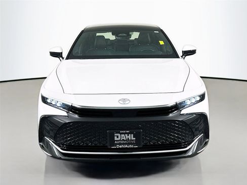 Certified 2023 Toyota Crown Limited image 3